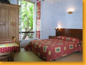 hostels in france