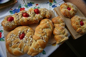 Tsoureki